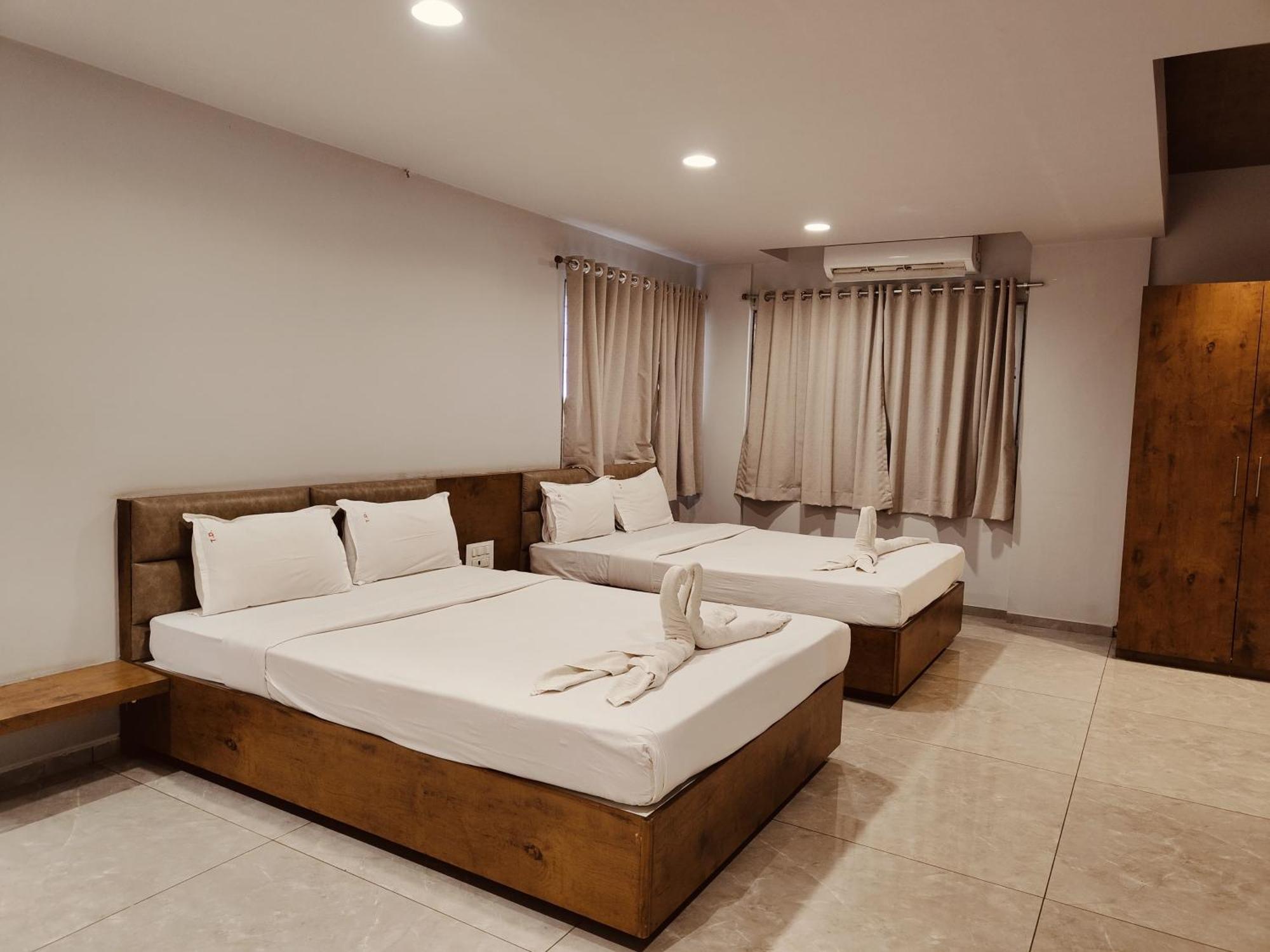 Hotel Trushadham Near To Mahalaxmi Temple Колхапур Экстерьер фото